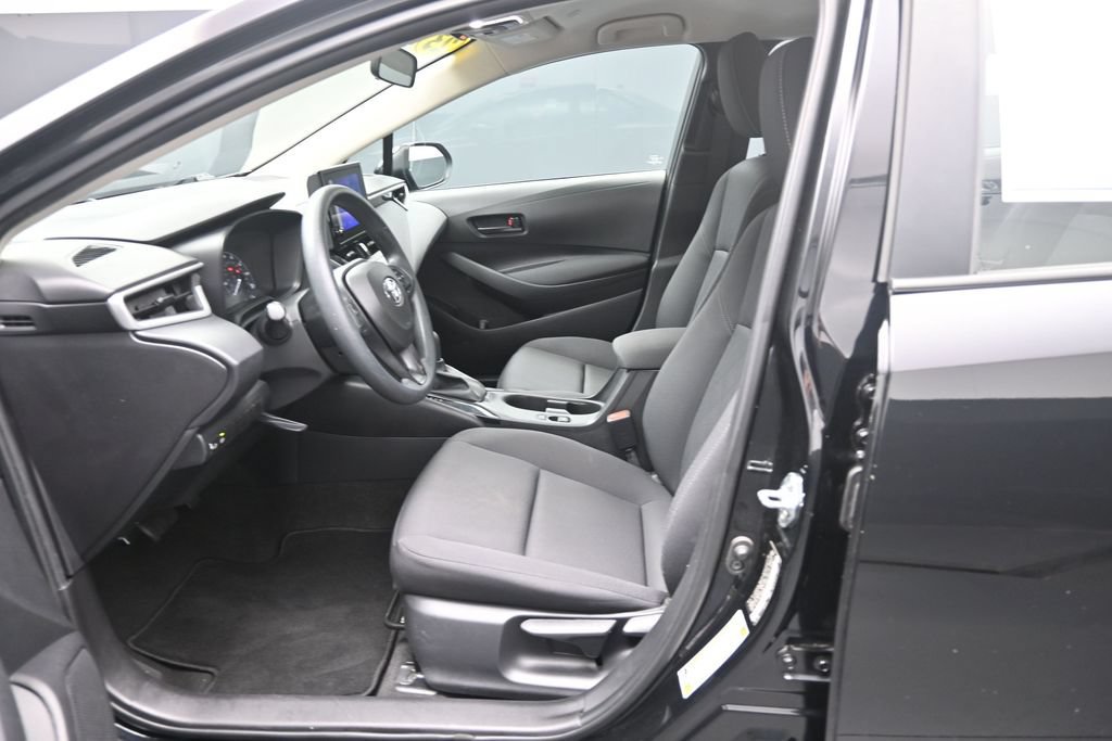 Used 2023 Toyota Corolla LE FWD image 16
