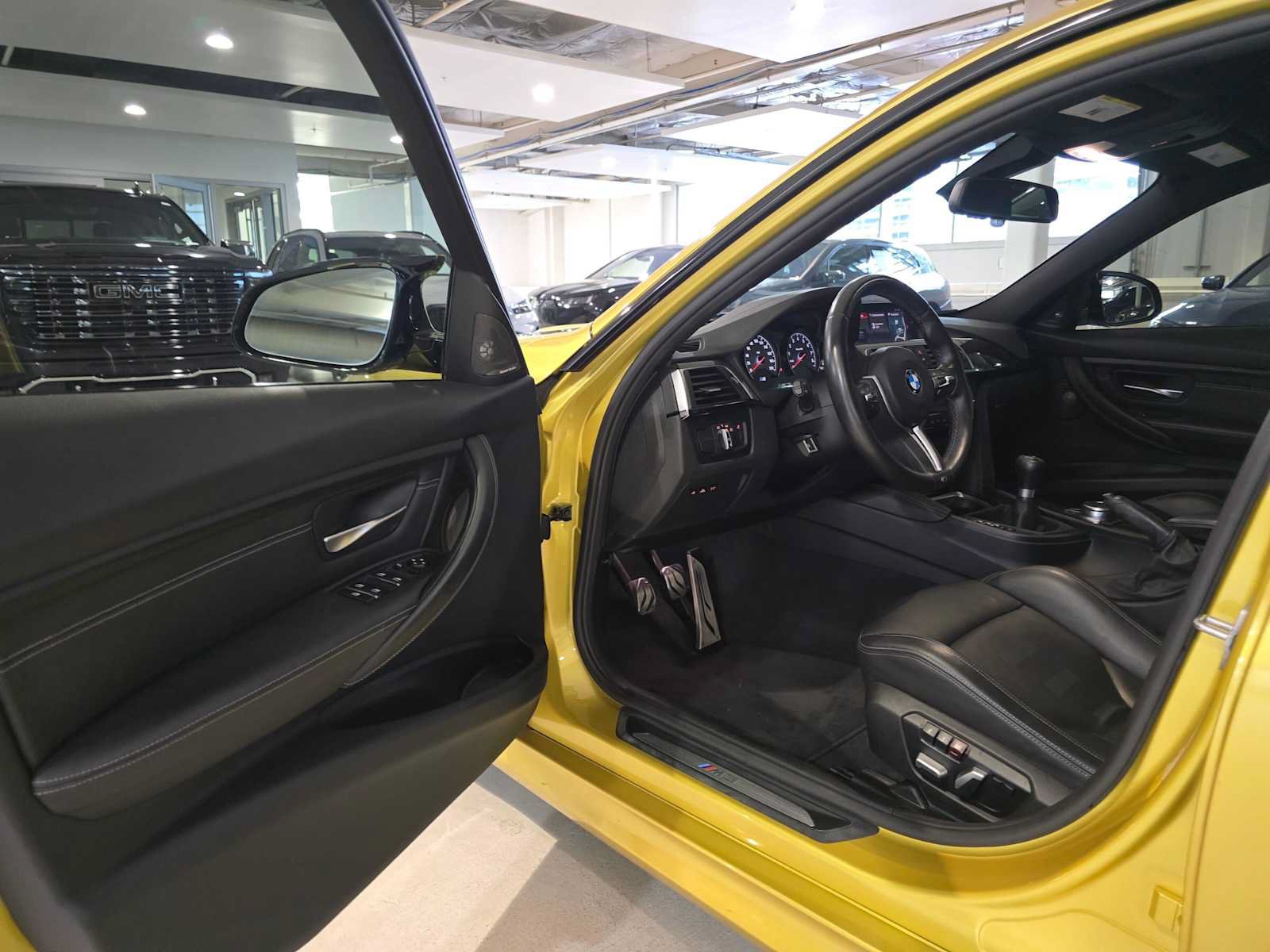Used 2018 BMW M3 RWD image 19