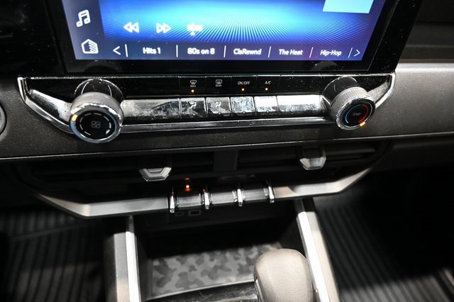 Used 2023 Chevrolet Colorado Trail Boss w/ Advanced Trailering Package image 18