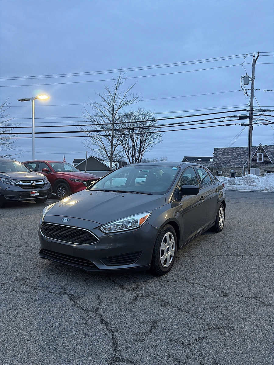 Used 2018 Ford Focus S image 1