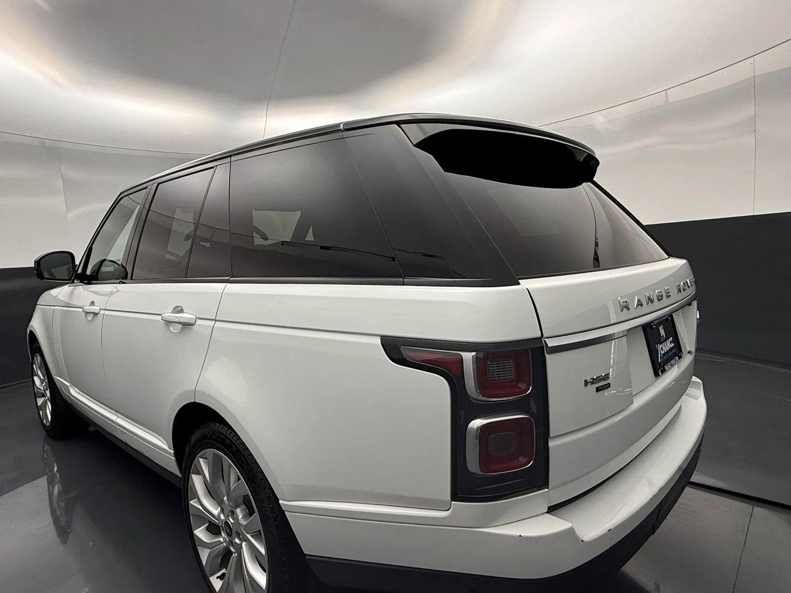 Used 2020 Land Rover Range Rover HSE image 7