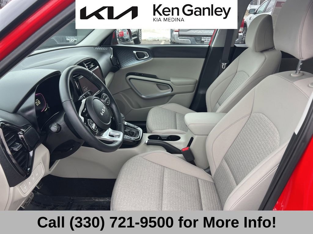 Certified 2025 Kia Soul EX image 43