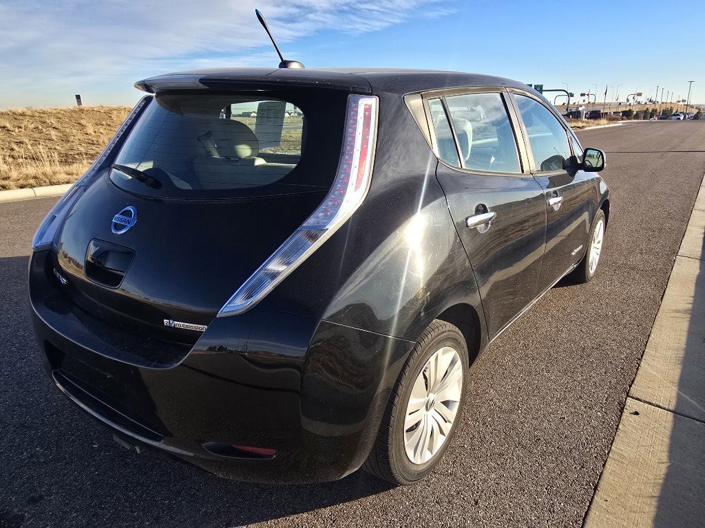 Used 2014 Nissan Leaf SV w/ LED & Quick Charge Package image 5