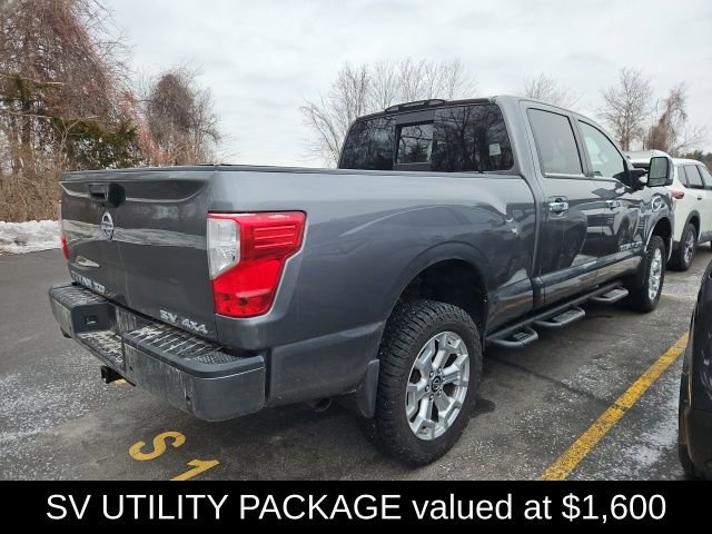 Used 2021 Nissan Titan SV w/ SV Convenience Package image 4