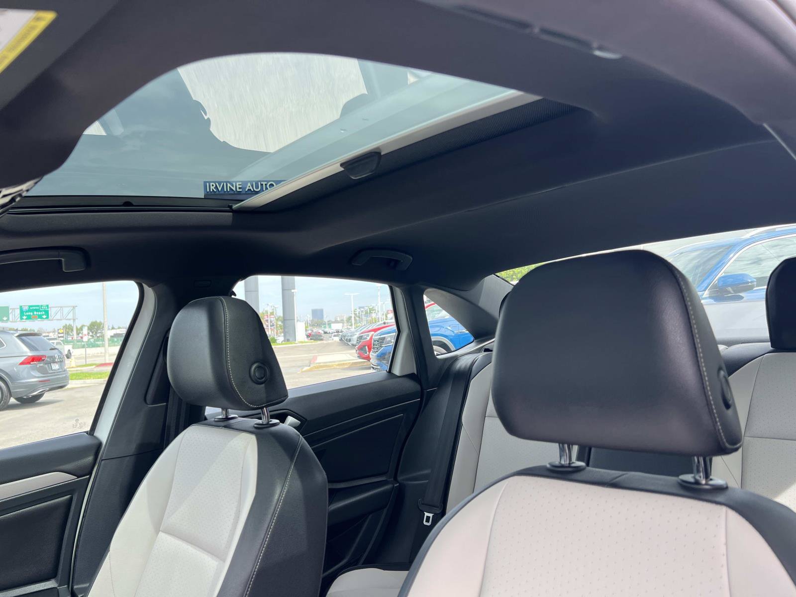 Used 2019 Volkswagen Jetta R-Line w/ R-Line Cold Weather Package FWD image 18