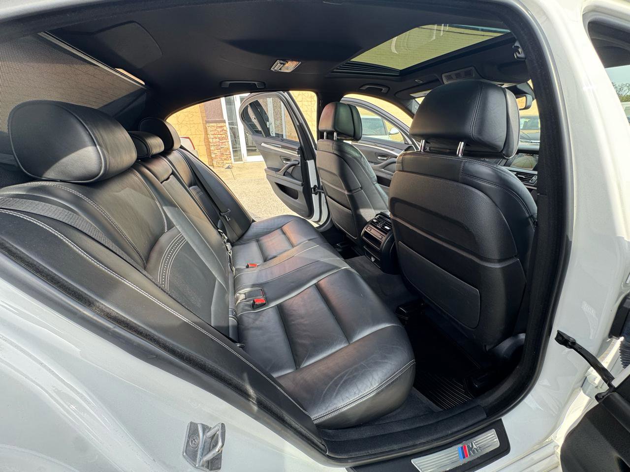 Used 2016 BMW 550i xDrive Sedan AWD/4WD image 22