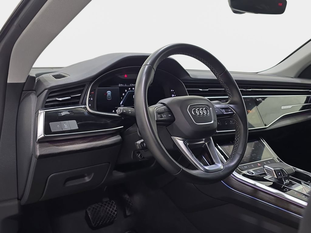 Used 2022 Audi Q8 Premium Plus w/ Premium Plus Package image 18