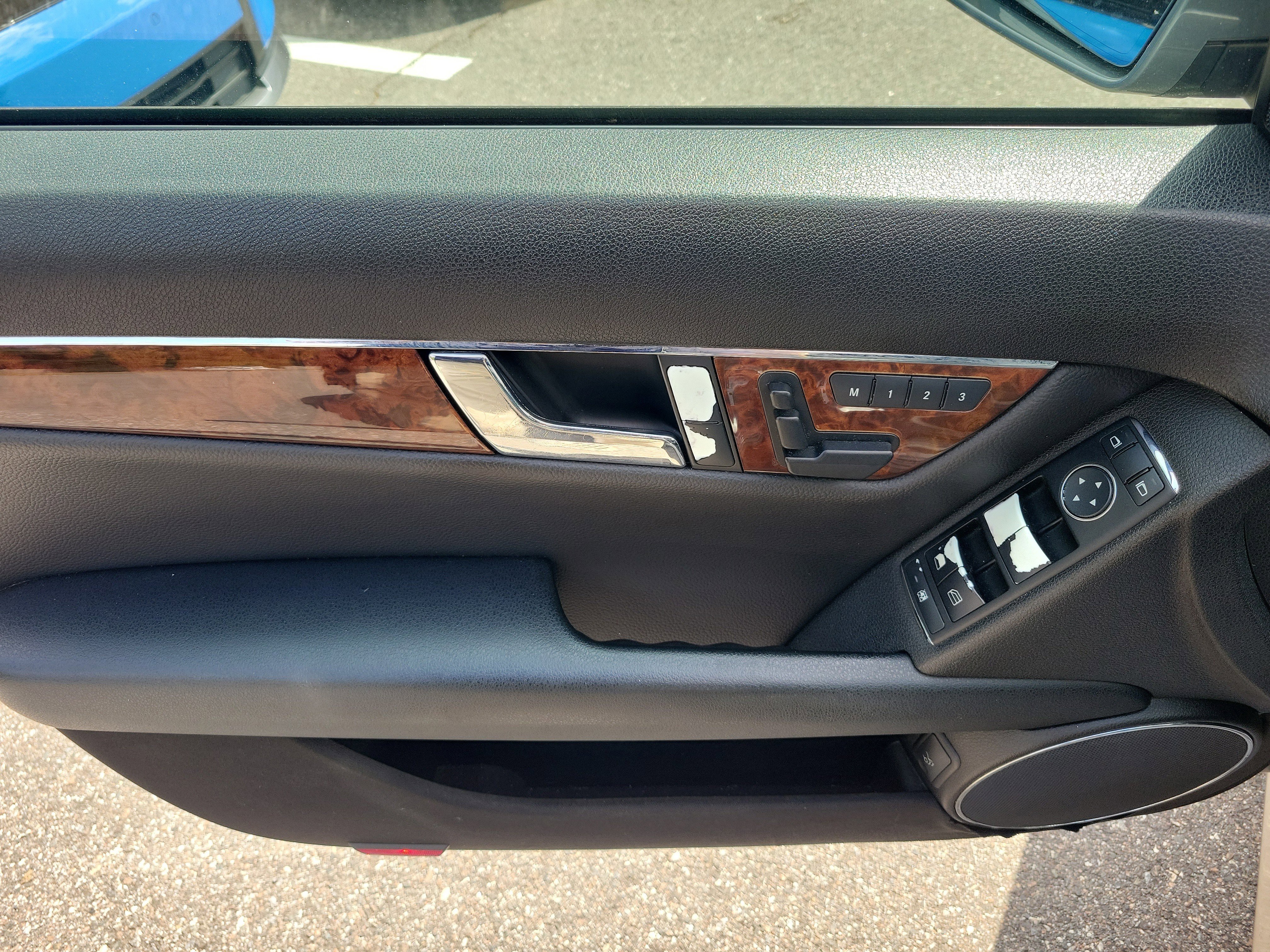 Used 2010 Mercedes-Benz C 300 Sedan image 19