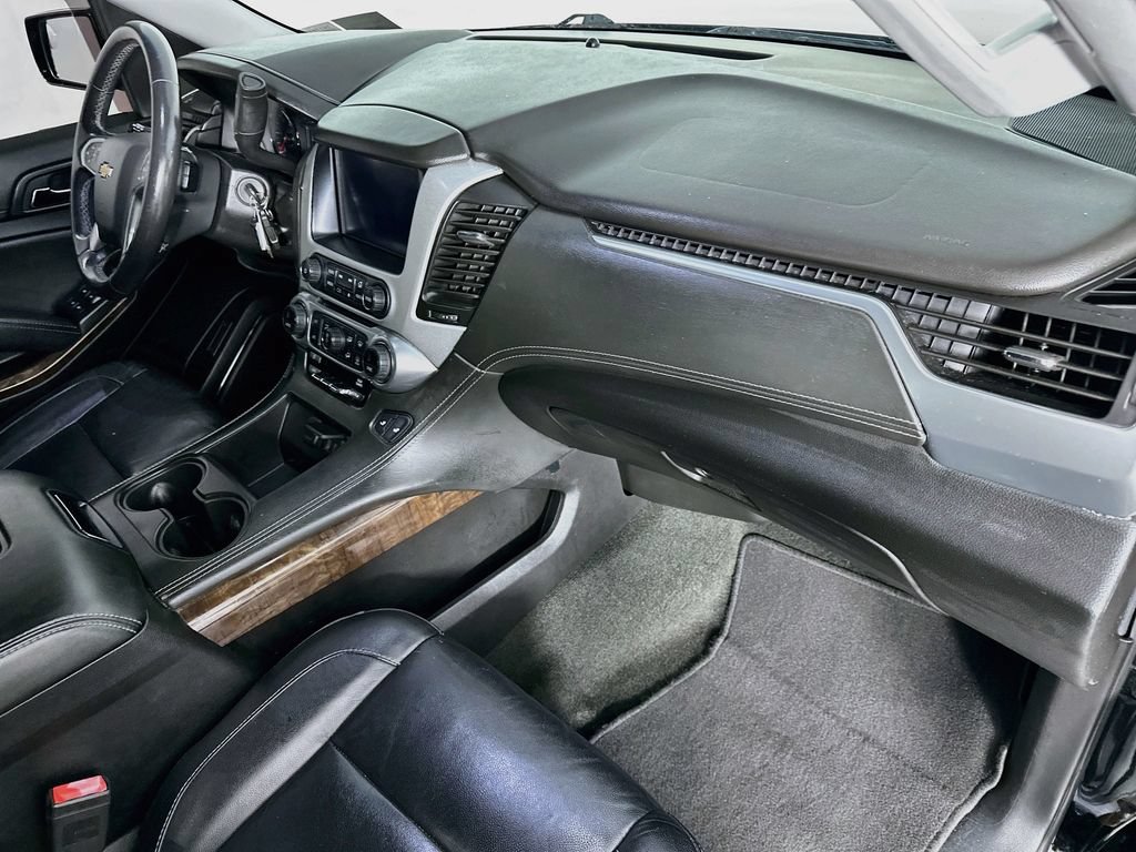 Used 2019 Chevrolet Suburban LT AWD/4WD image 30