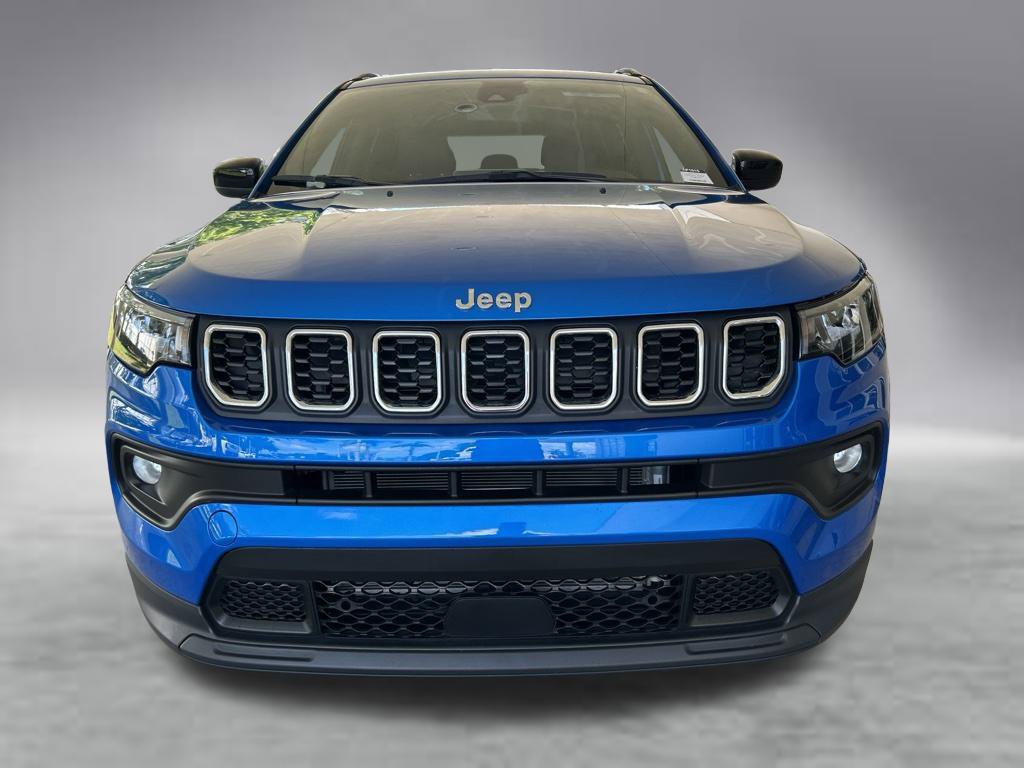 Used 2025 Jeep Compass Latitude AWD/4WD image 13