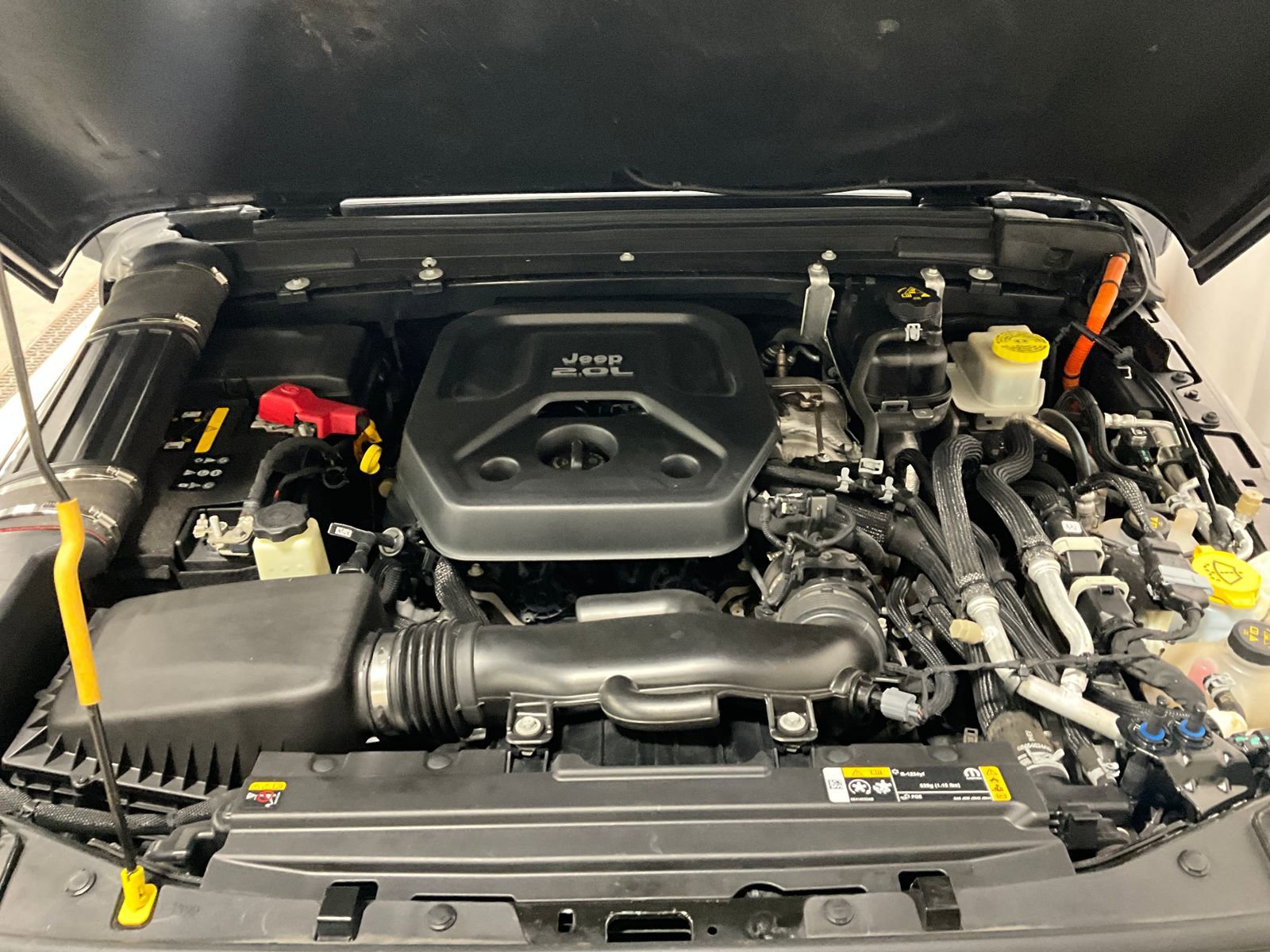 Used 2022 Jeep Wrangler Unlimited Sahara w/ Cold Weather Group AWD/4WD image 12