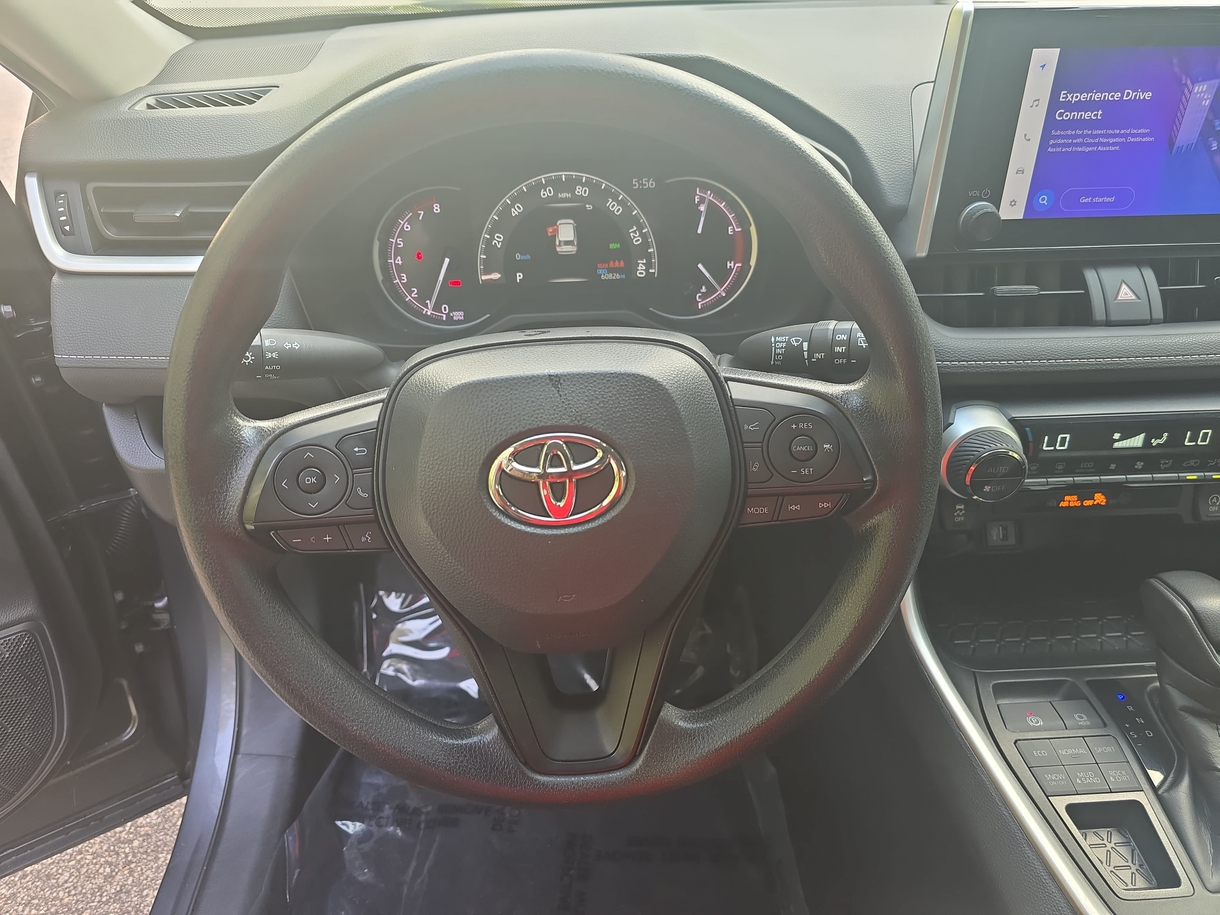 Used 2024 Toyota RAV4 XLE AWD/4WD image 15