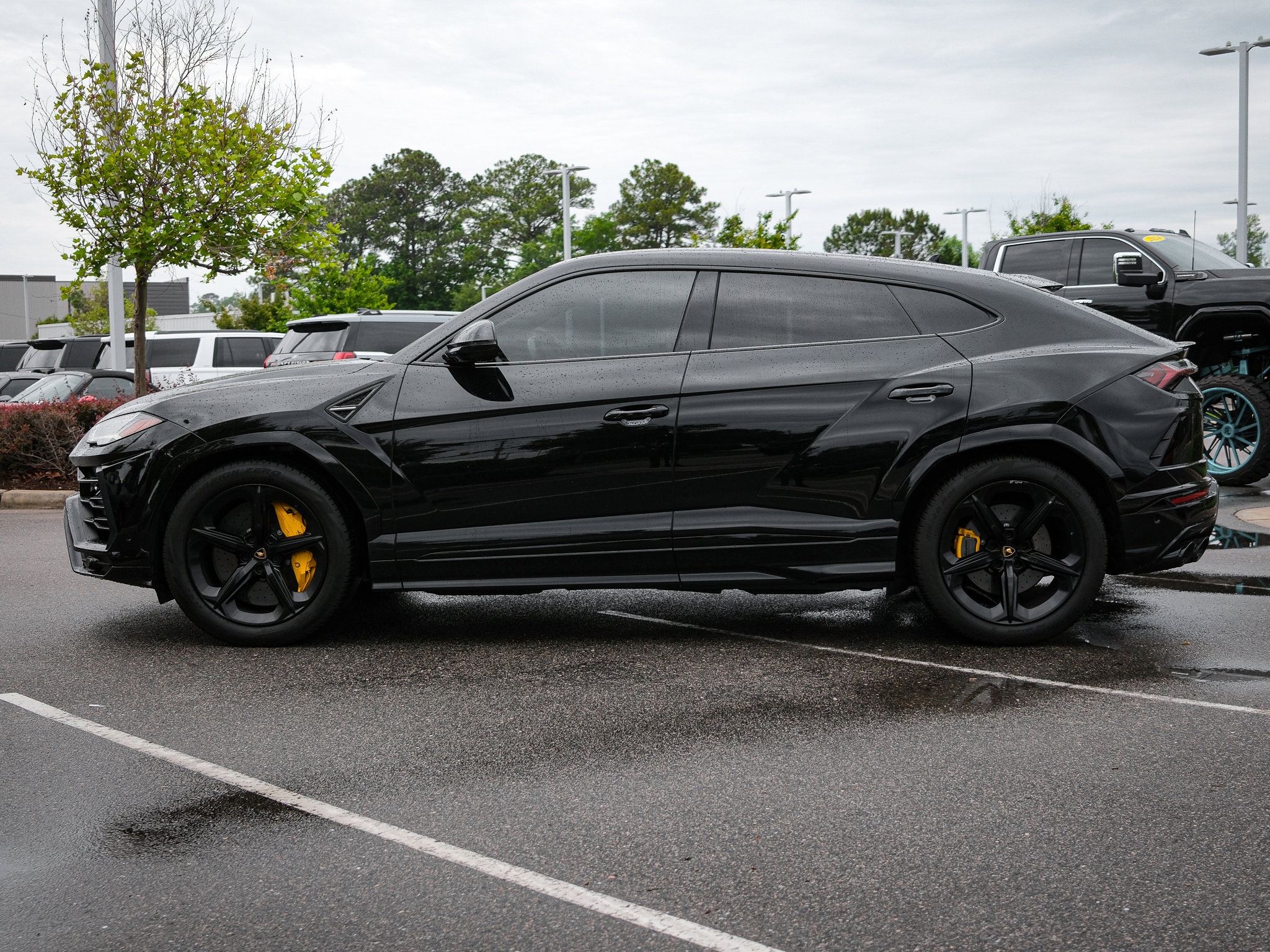 Used 2020 Lamborghini Urus AWD/4WD image 7
