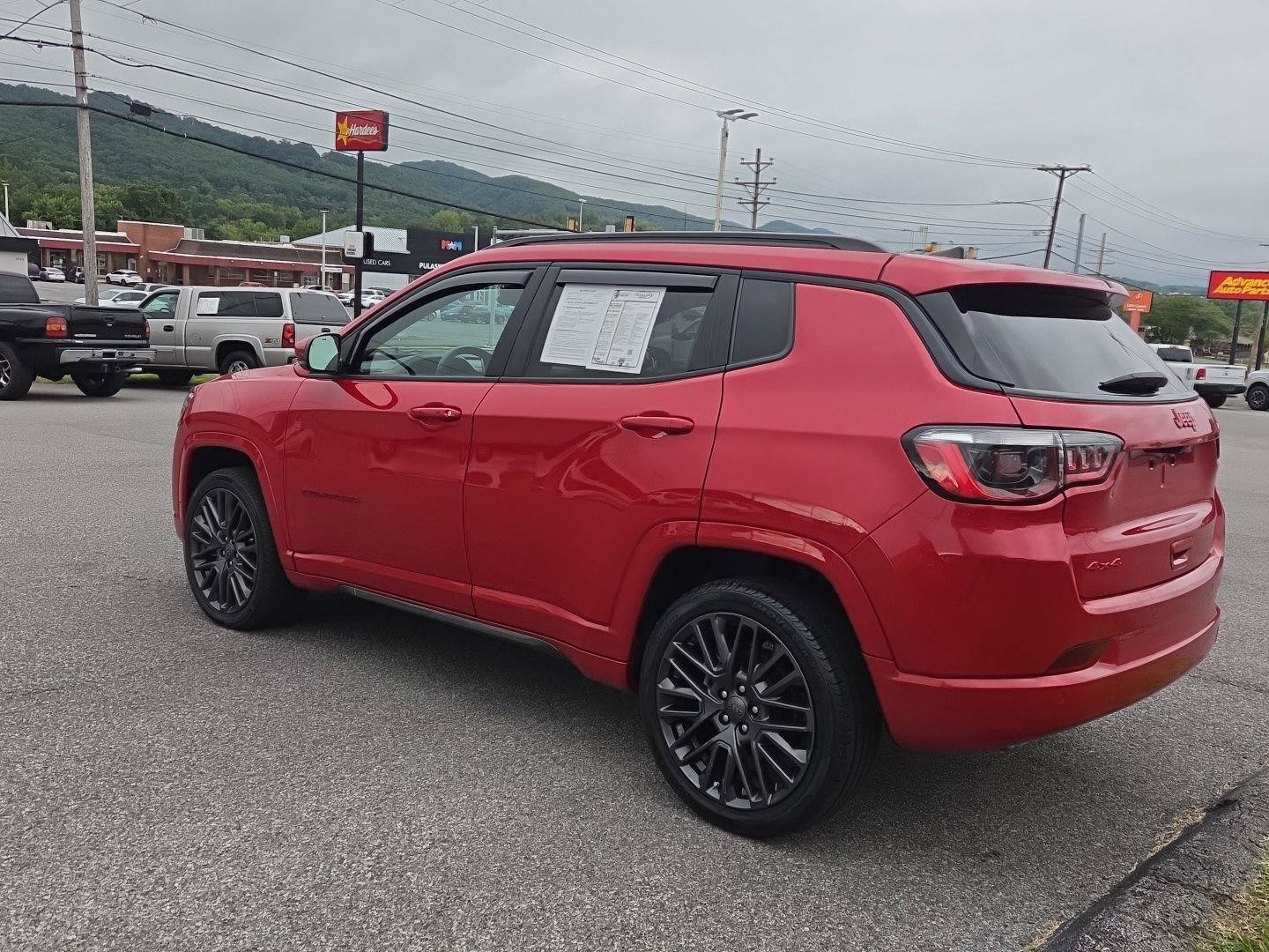 Used 2023 Jeep Compass Limited AWD/4WD image 5