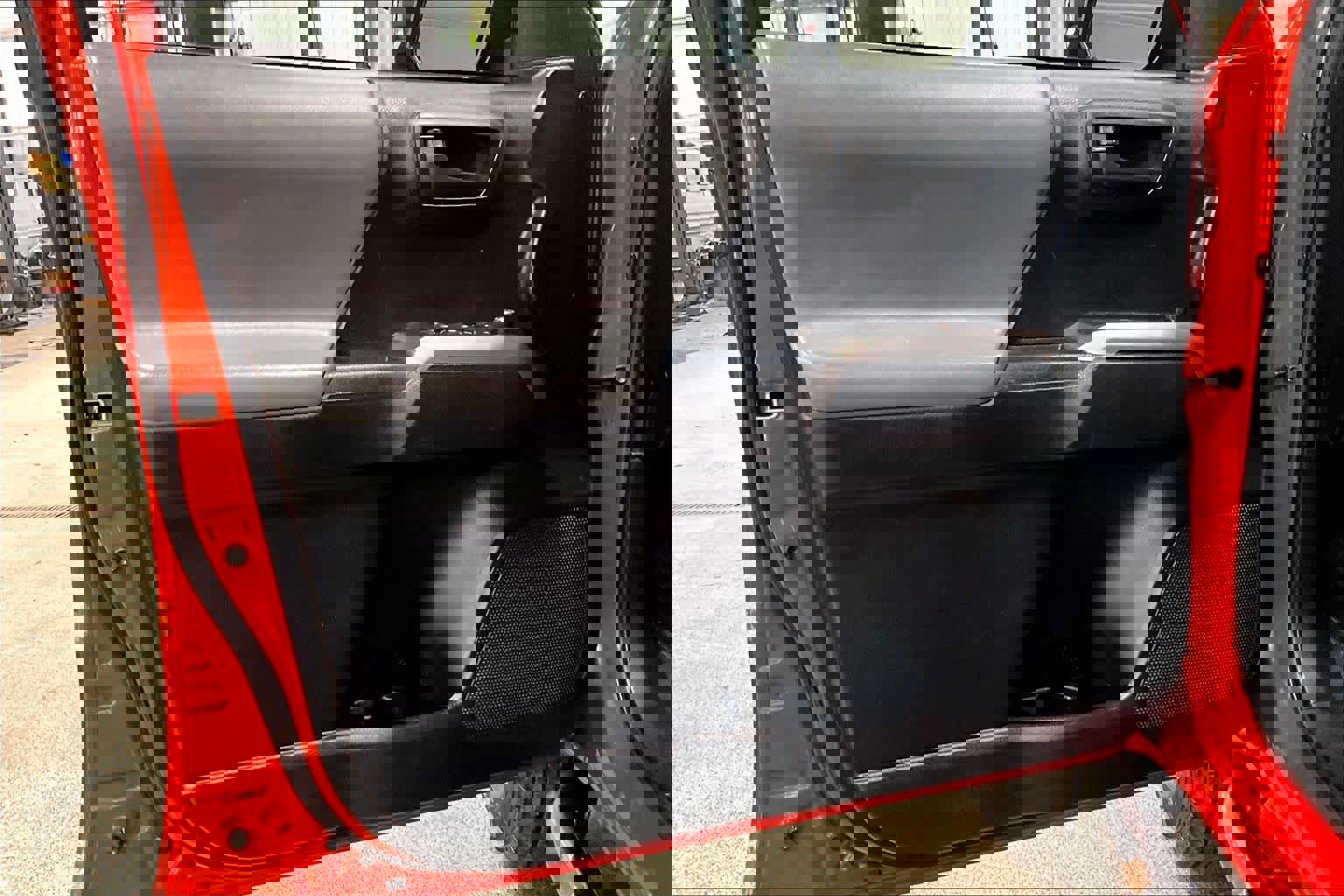 Used 2018 Toyota Tacoma SR5 image 20