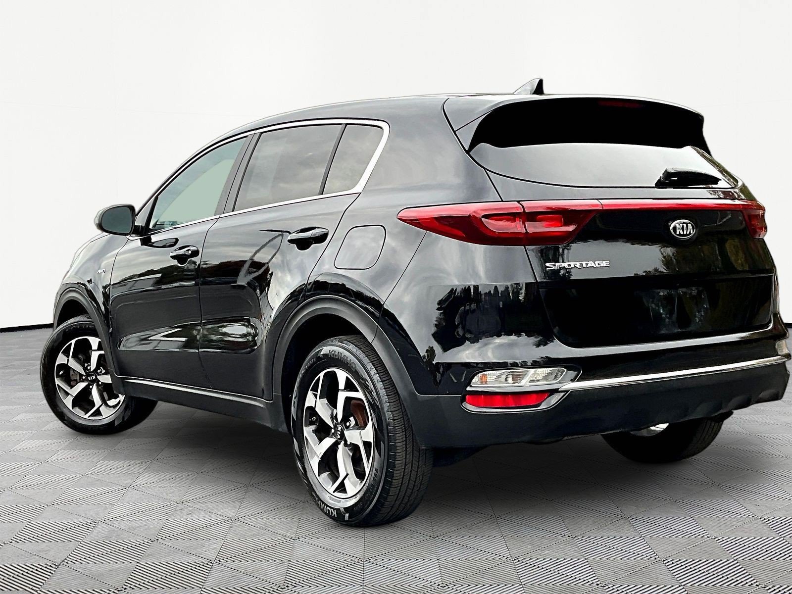 Used 2021 Kia Sportage LX AWD/4WD image 4