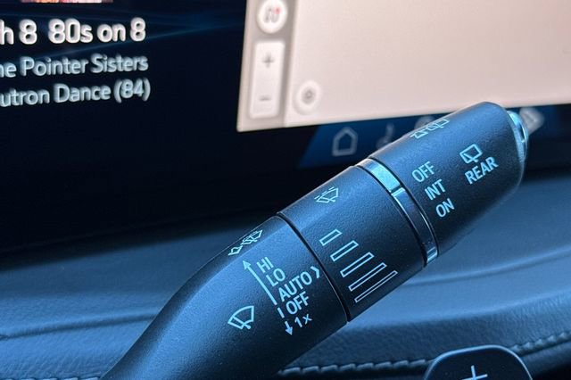 Used 2024 Cadillac XT4 Premium Luxury image 55