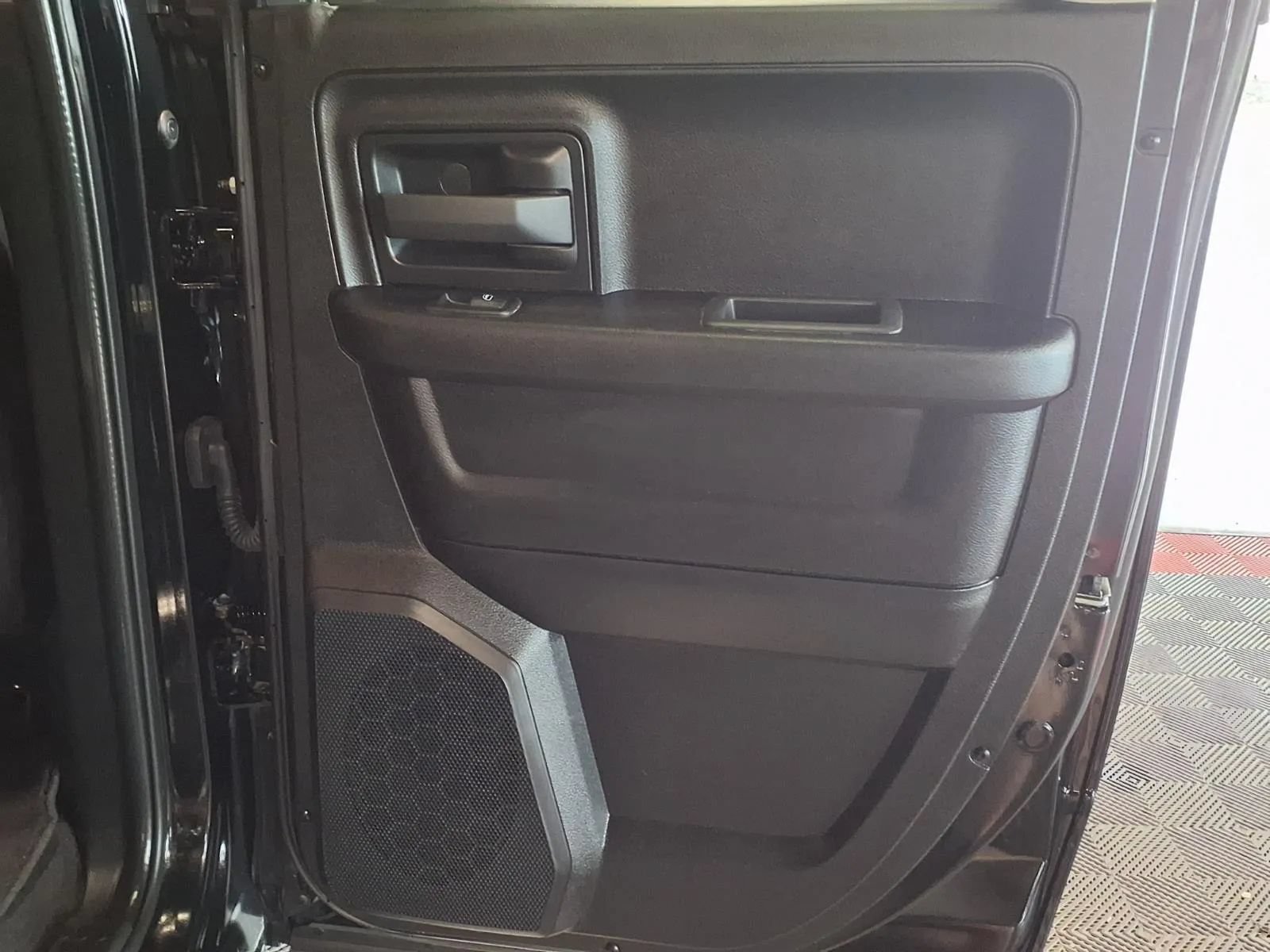 Used 2022 RAM 1500 Express w/ Wheel & Sound Group AWD/4WD image 7