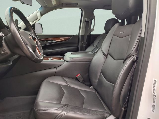 Used 2019 Cadillac Escalade Premium Luxury RWD image 24