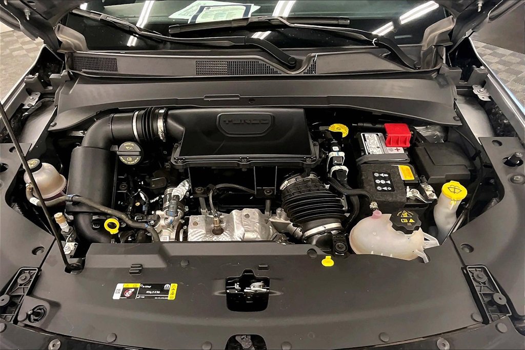 Used 2024 Jeep Compass Limited image 9