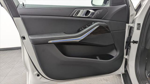 Used 2020 BMW X5 sDrive40i w/ Convenience Package RWD image 13
