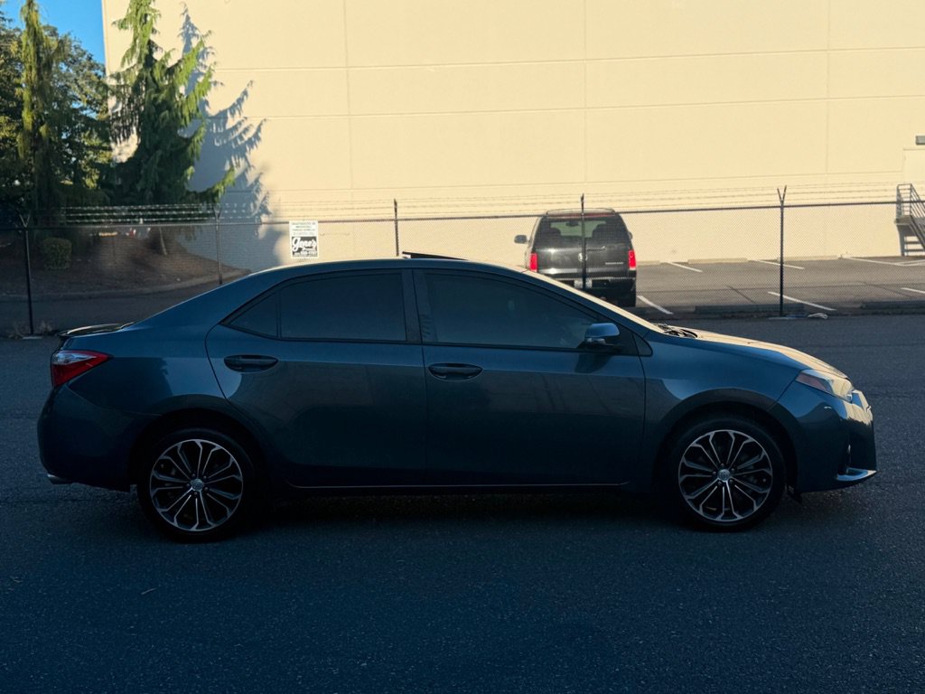 Used 2015 Toyota Corolla S FWD image 3