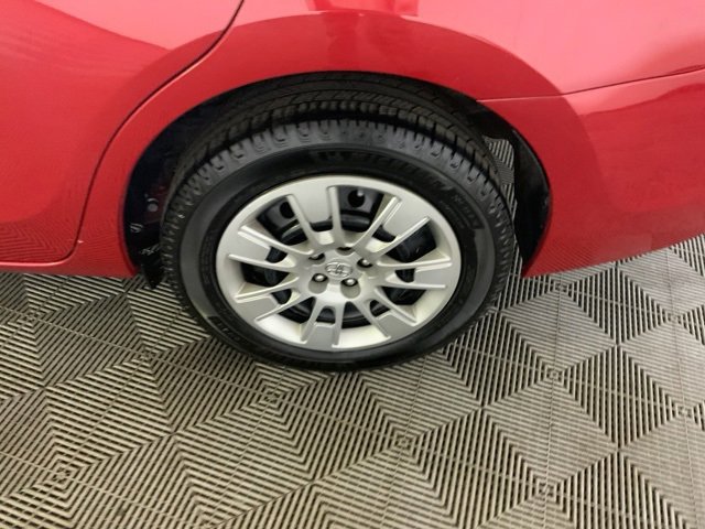 Used 2015 Toyota Corolla S image 37