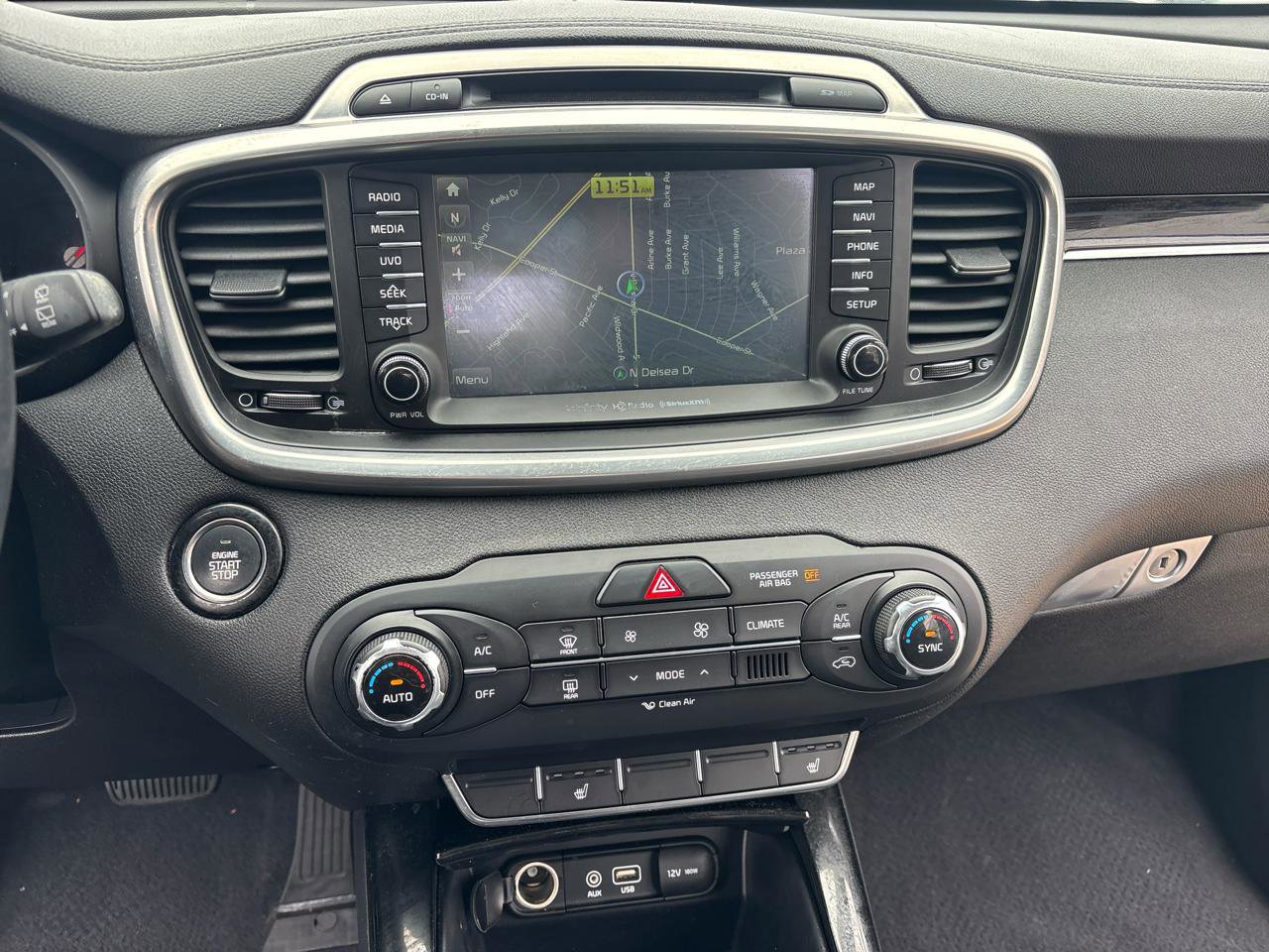 Used 2016 Kia Sorento SX image 17