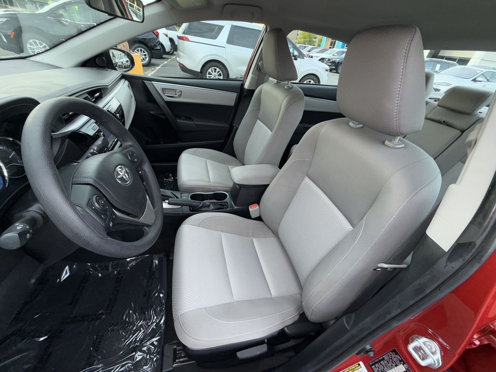 Used 2015 Toyota Corolla LE FWD image 13