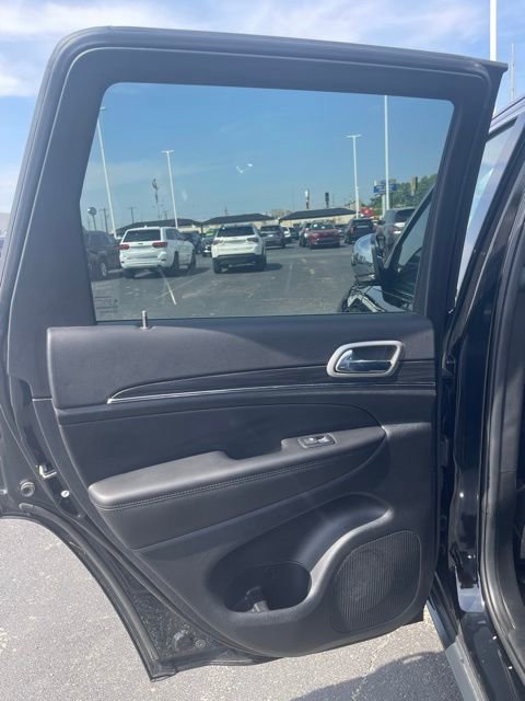 Used 2022 Jeep Grand Cherokee Limited image 12