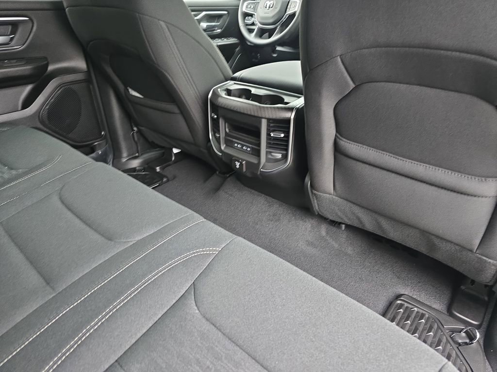 New 2026 RAM 1500 4x4 Crew Cab image 12