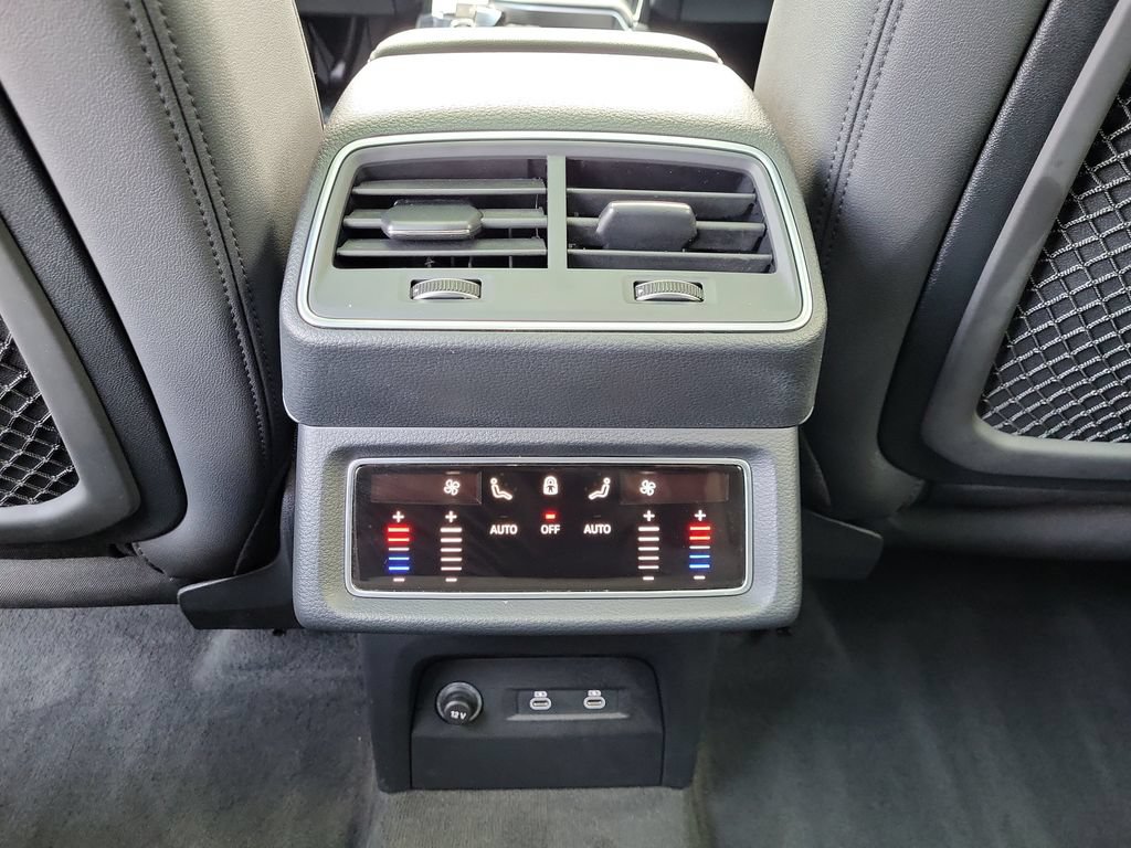 Used 2022 Audi e-tron Premium AWD/4WD image 16