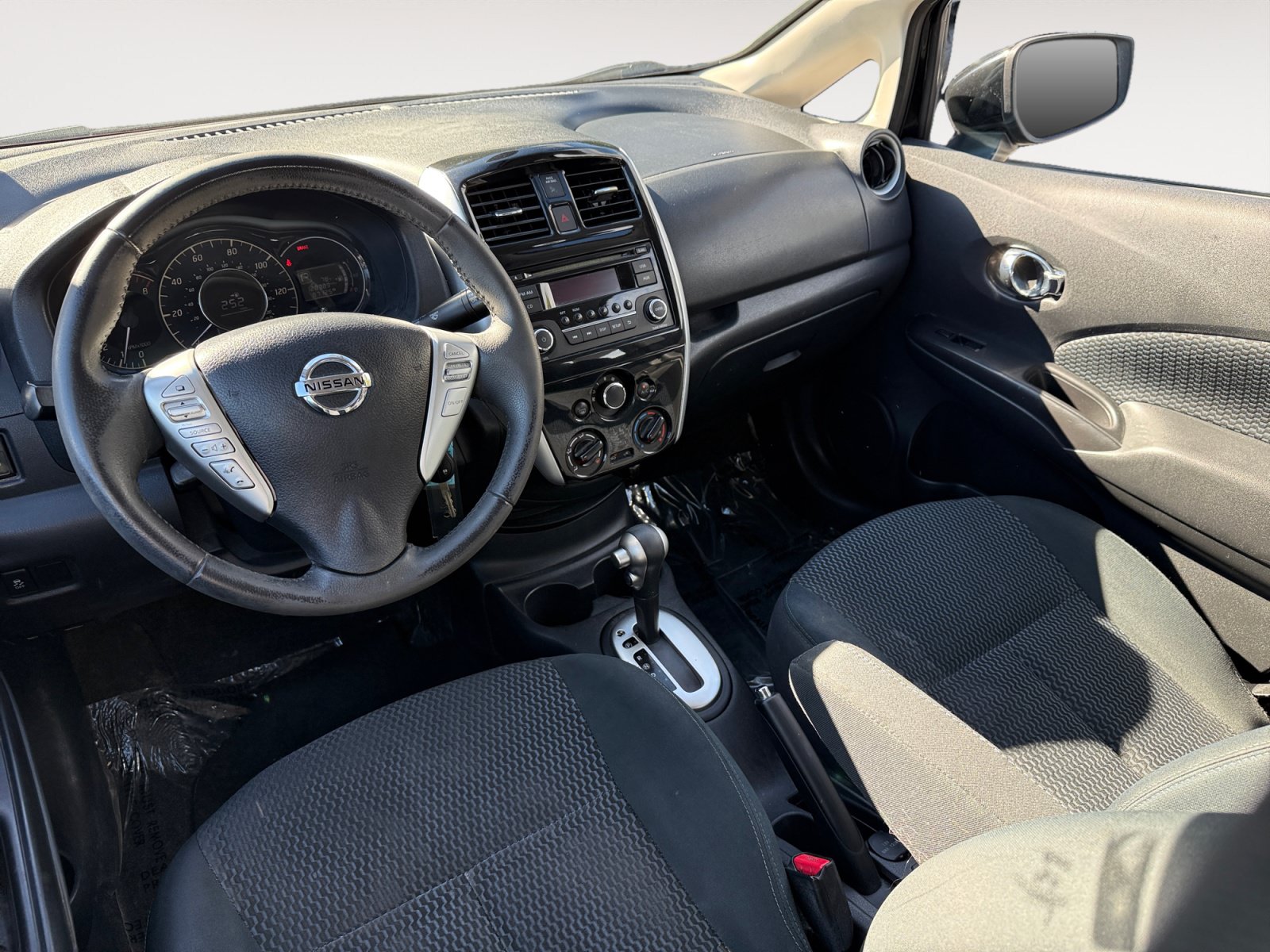 Used 2015 Nissan Versa Note SV FWD image 15