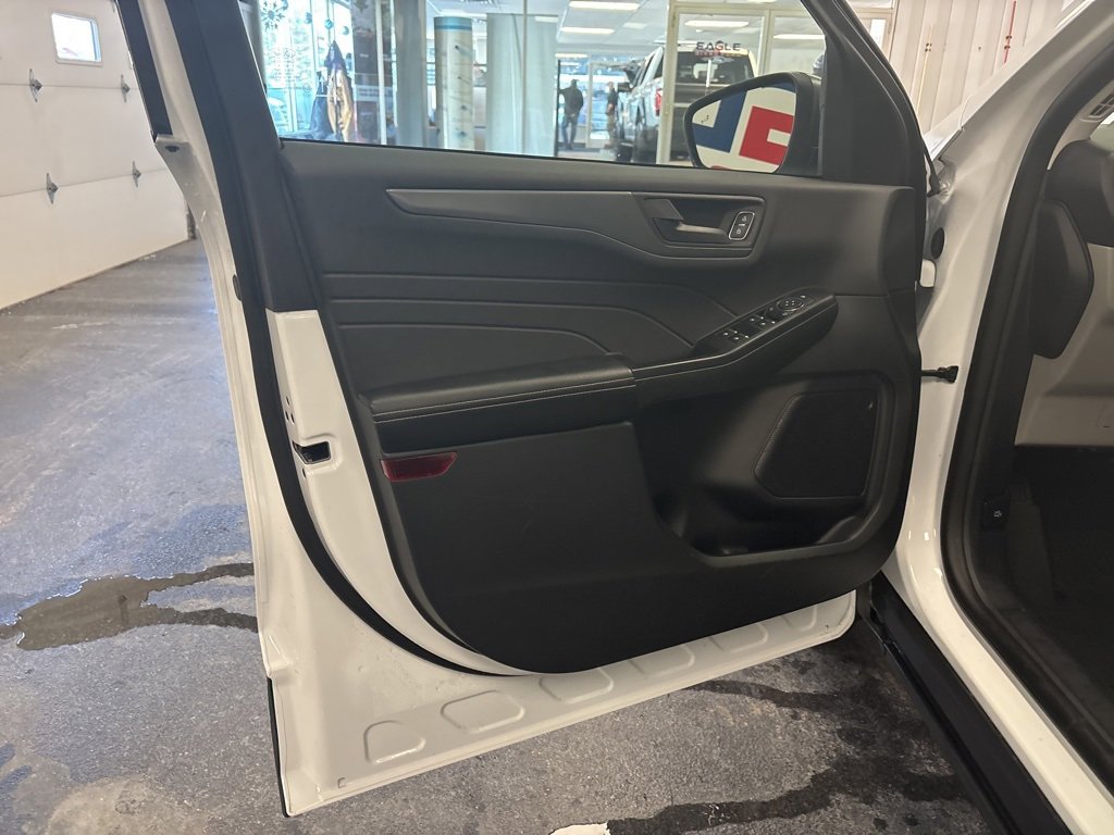 New 2025 Ford Escape Active w/ Cold Weather Package image 16