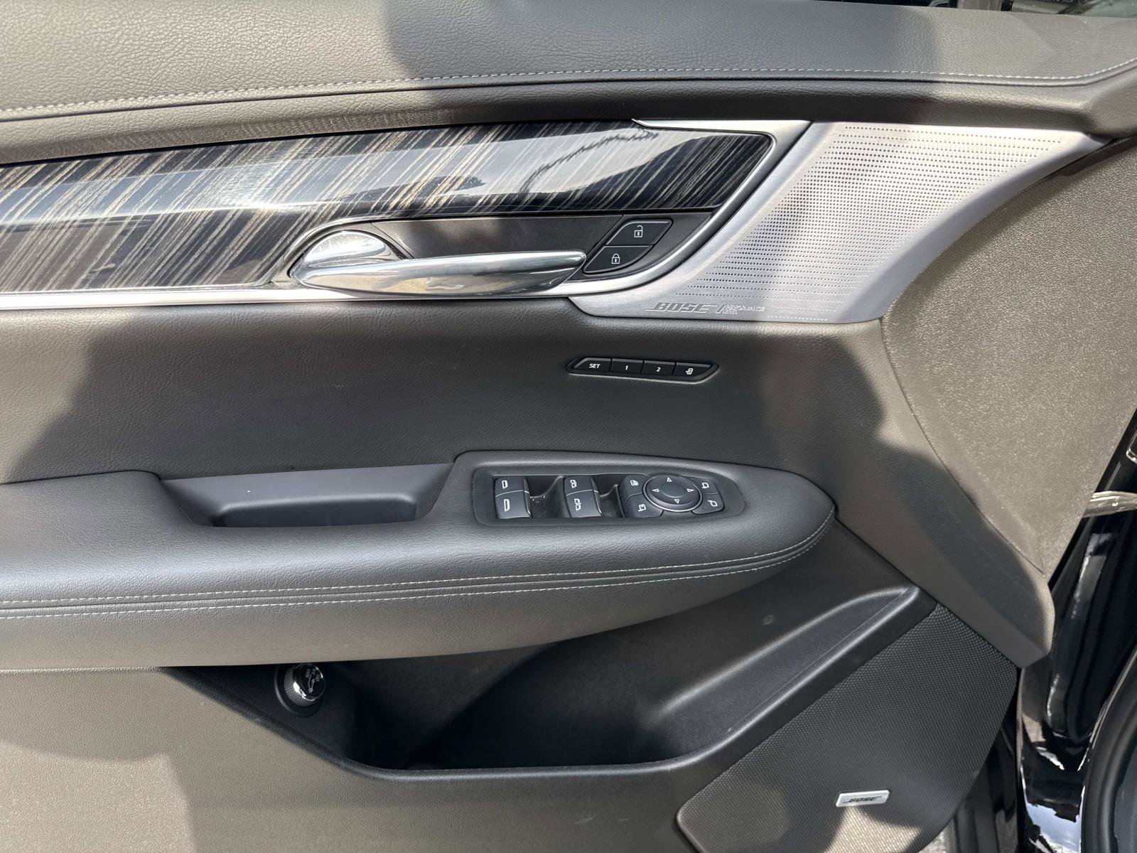 Used 2025 Cadillac XT6 Premium Luxury image 20