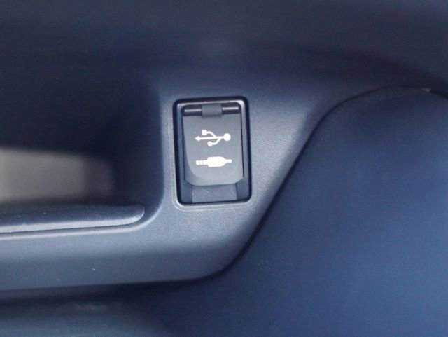 Used 2019 Toyota C-HR LE image 26