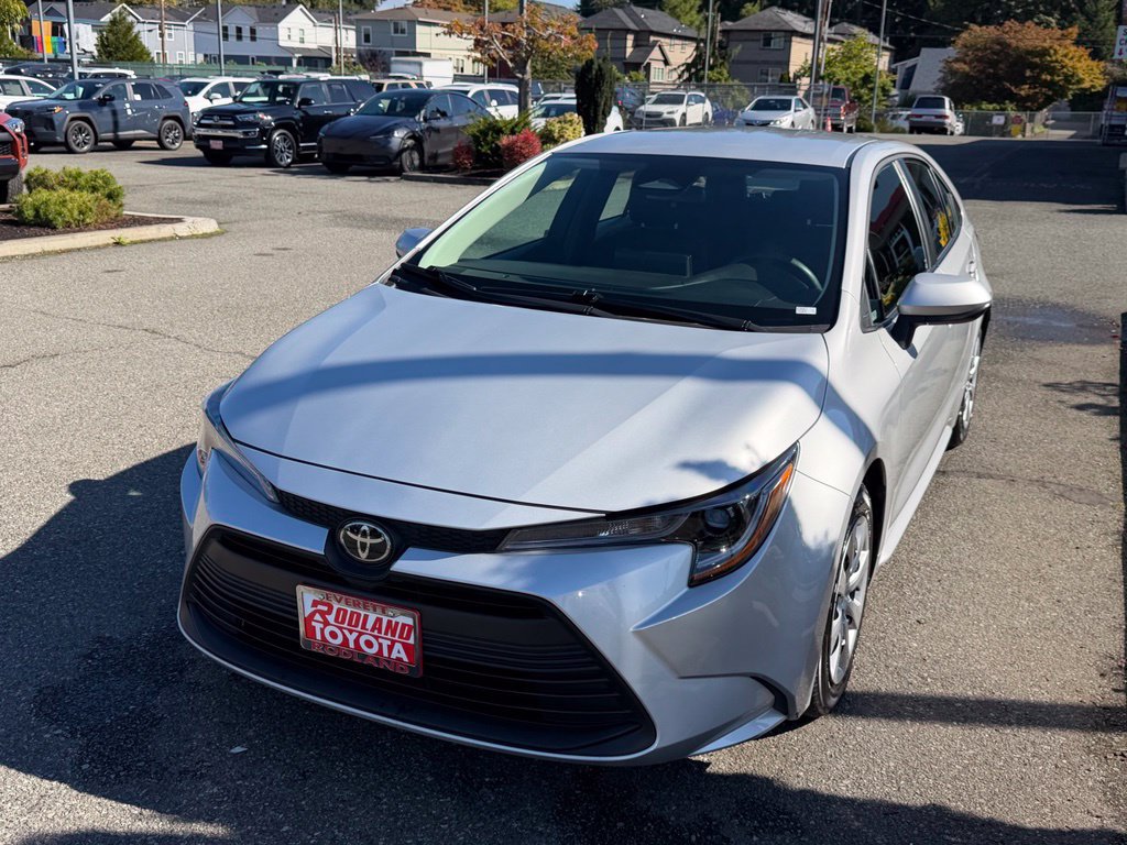 Certified 2026 Toyota Corolla LE FWD image 4