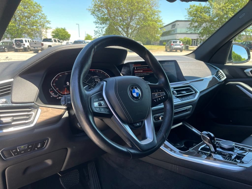 Used 2022 BMW X5 xDrive40i w/ Premium Package AWD/4WD image 16