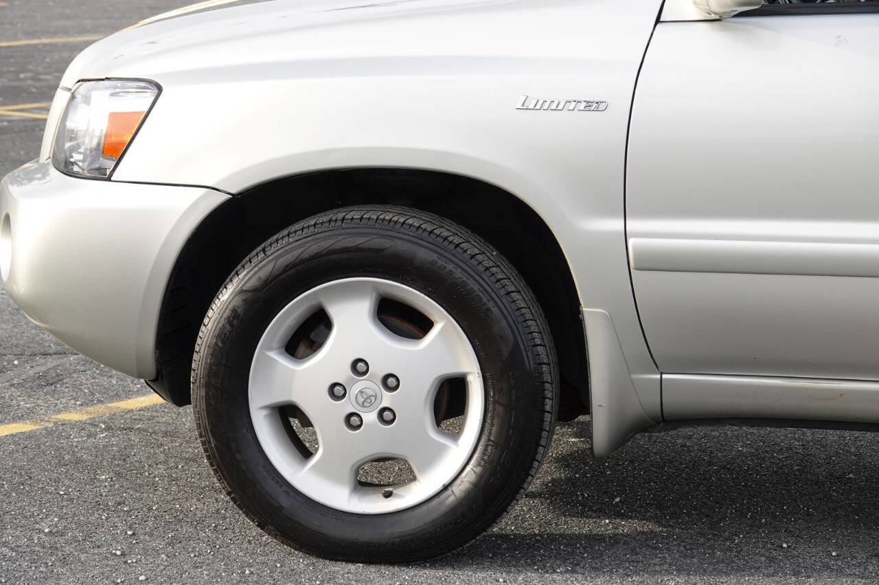 Used 2005 Toyota Highlander Limited AWD/4WD image 15