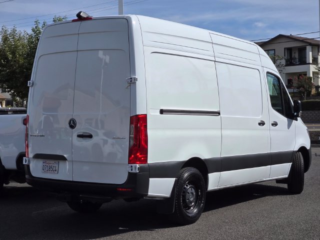 Used 2025 Mercedes-Benz Sprinter 2500 image 5