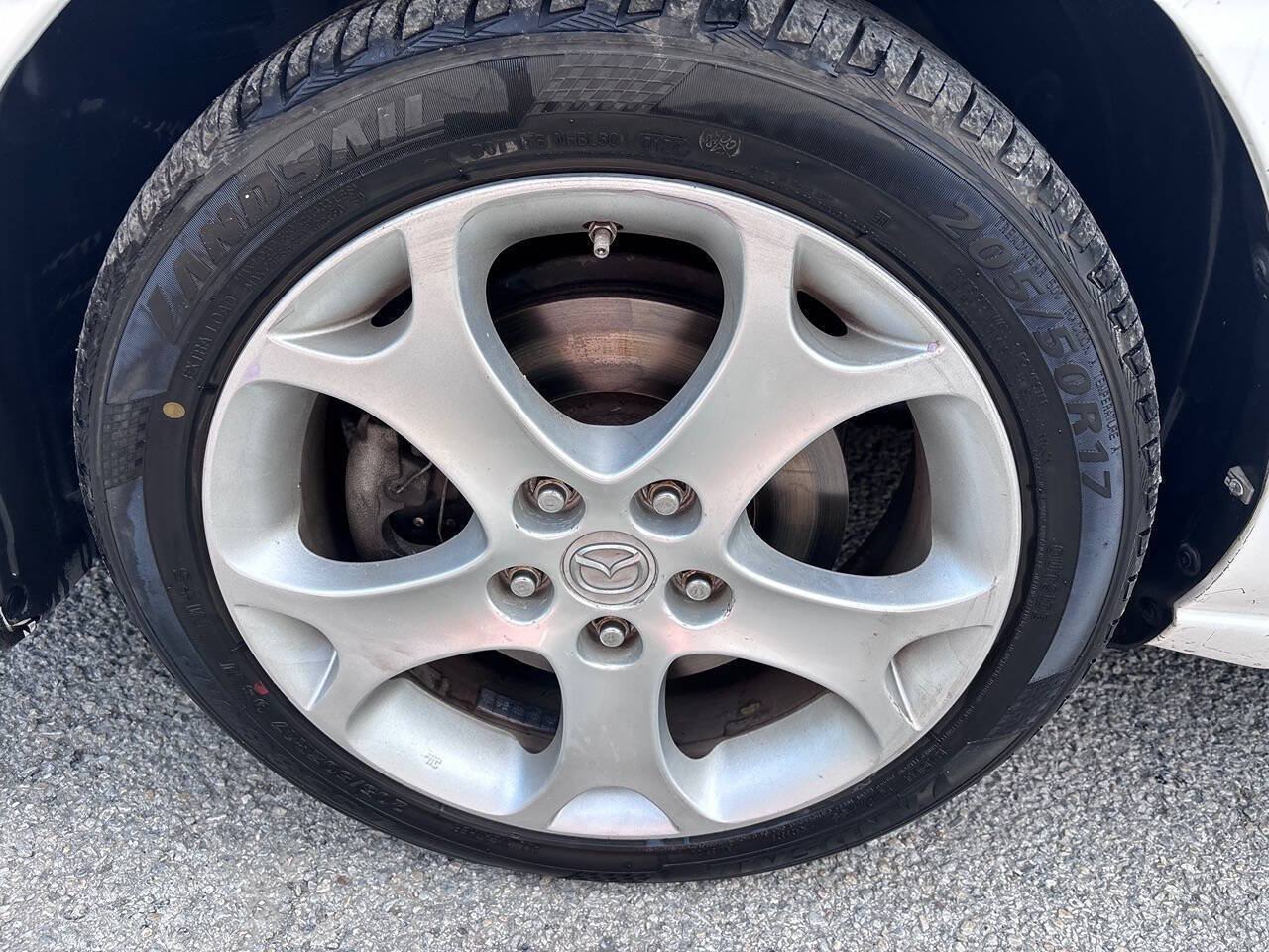 Used 2009 MAZDA MAZDA5 Sport FWD image 12