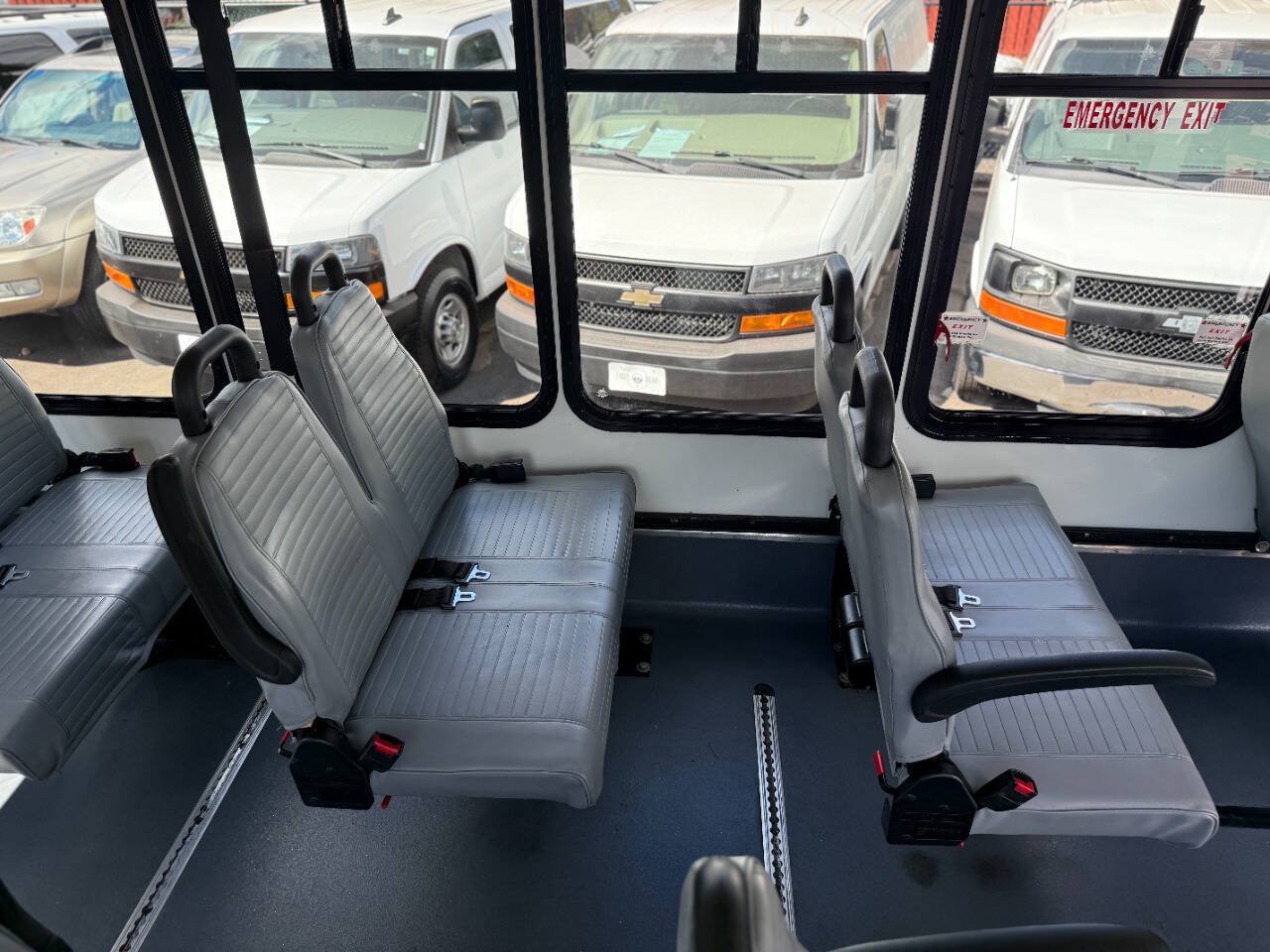 Used 2016 Ford E-450 and Econoline 450 Super Duty w/ Shuttle Bus Prep Package RWD image 17