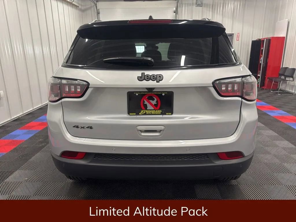 Used 2026 Jeep Compass Limited AWD/4WD image 5