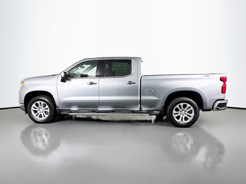 New 2026 Chevrolet Silverado 1500 LTZ w/ LTZ Premium Package AWD/4WD image 4