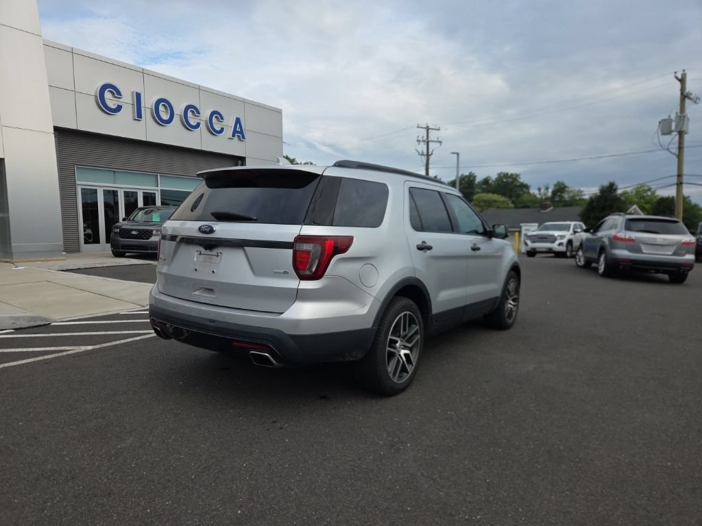 Used 2017 Ford Explorer Sport w/ Equipment Group 401A AWD/4WD image 7