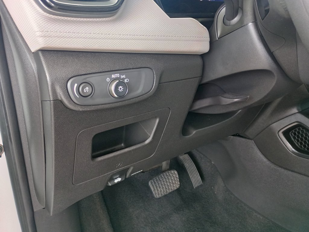 Used 2025 Chevrolet TrailBlazer LT FWD image 15