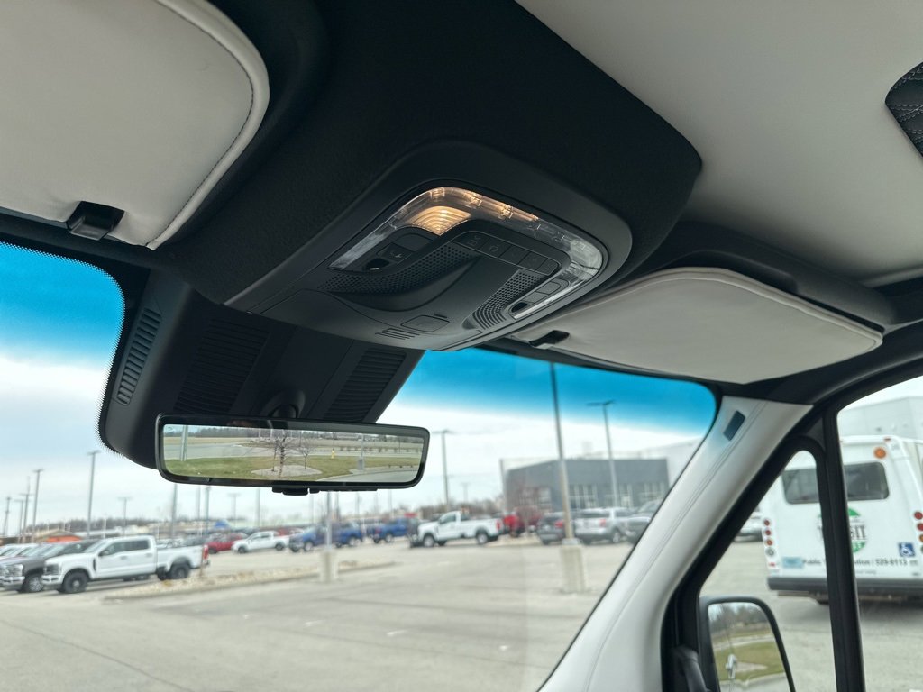 Used 2023 Mercedes-Benz Sprinter 3500 image 39