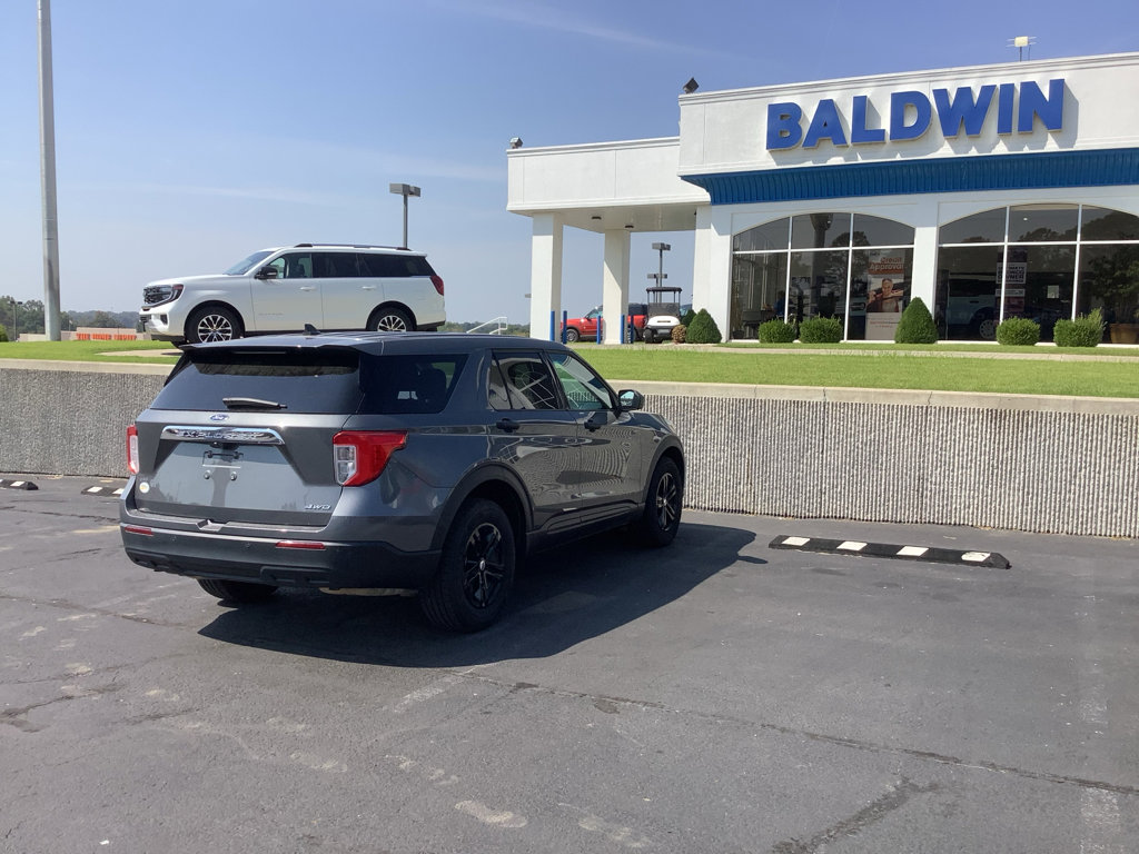 Used 2023 Ford Explorer XLT w/ Equipment Group 202A image 7