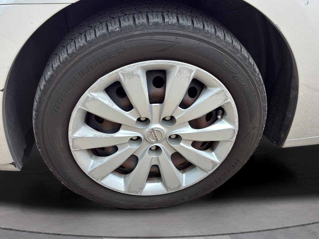 Used 2014 Nissan Sentra S FWD image 41