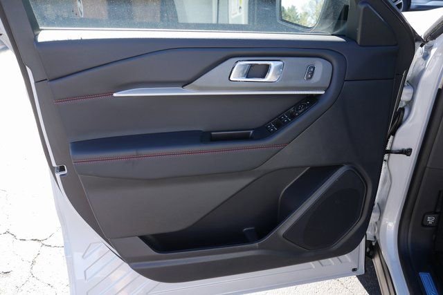 New 2026 Ford Explorer ST-Line w/ ST-Line Street Pack image 14